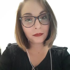 Meet your Posher, Marissa